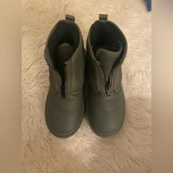 Ugg Neumel Boots - Picture 7 of 8